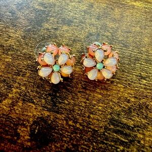 Beautiful flower earrings. Never worn.